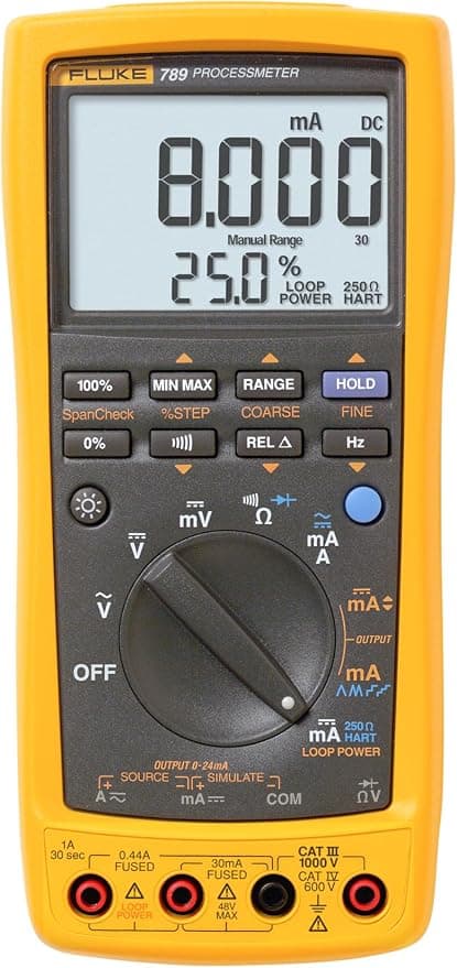 Fluke 789 Processmeter, inclui capacidades padrão DMM, mede, fonte, simula
