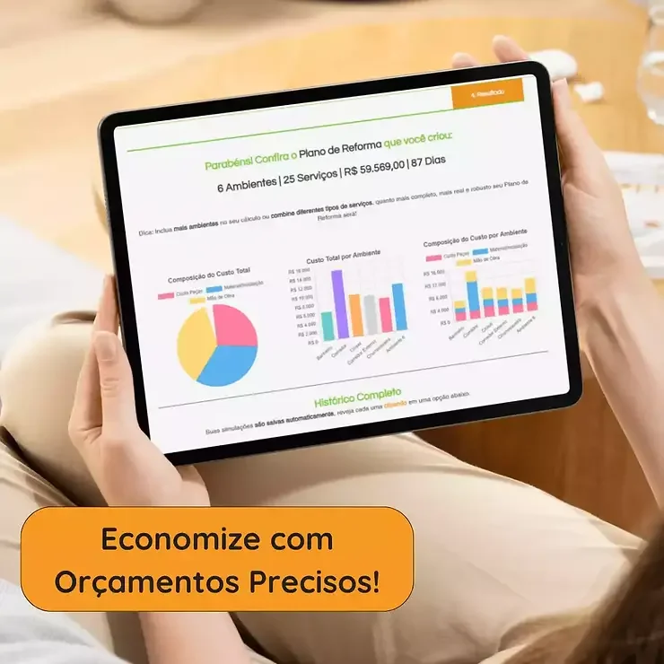 Calculadora de reforma online da Lar Pontual Engenharia sendo usada em laptop durante reforma residencial.